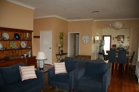 Elderslie House - Kingaroy Accommodation 65