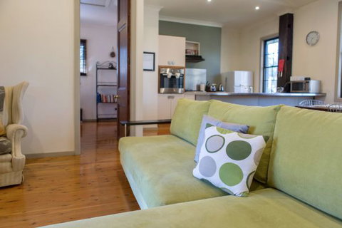 Elderslie House - Kingaroy Accommodation 130