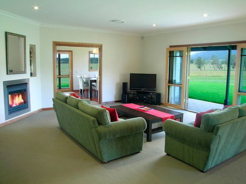 Elderslie House - Kingaroy Accommodation 43