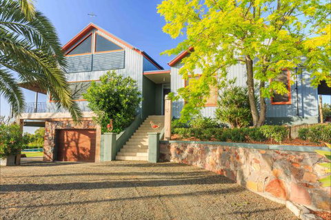 Elderslie House - Kingaroy Accommodation 81