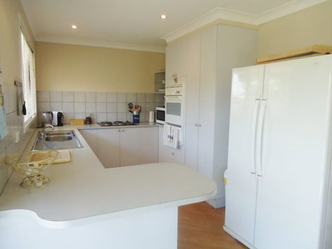 Palais D'Amor At Greenwell Point - Kingaroy Accommodation 111