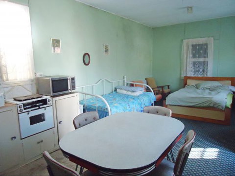Palais D'Amor At Greenwell Point - Kingaroy Accommodation 76