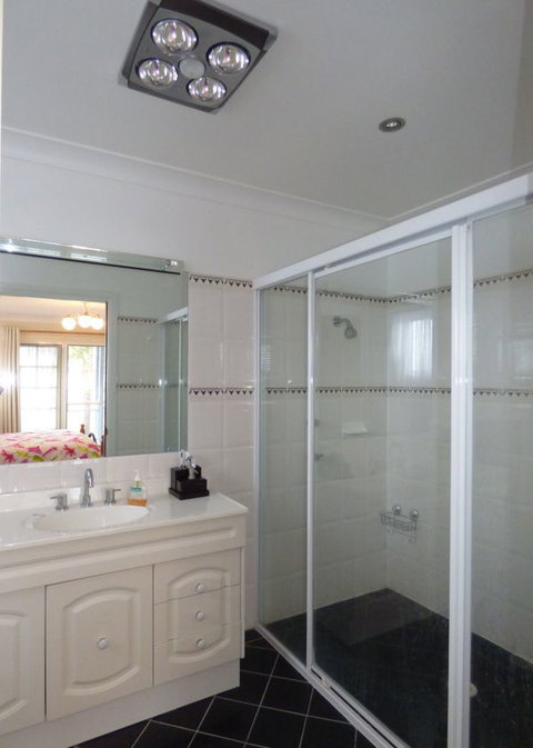 Palais D'Amor At Greenwell Point - Kingaroy Accommodation 135