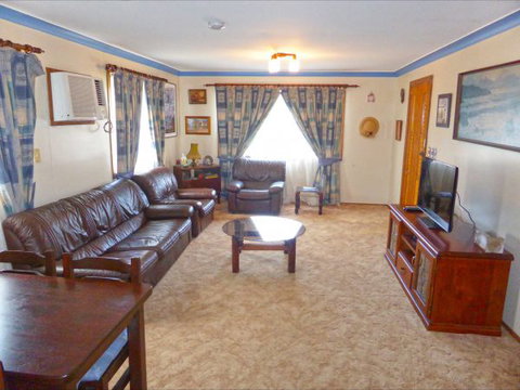 Palais D'Amor At Greenwell Point - Kingaroy Accommodation 12