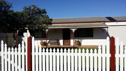 Angas Cottage - Kingaroy Accommodation 2