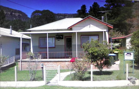 CASS Cottage - Kingaroy Accommodation 0