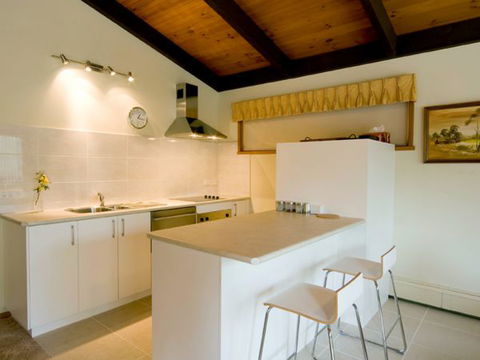 Chisholm Heights CBD Accommodation - Kingaroy Accommodation 2