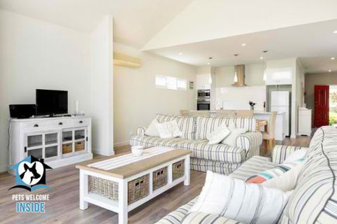 PetLet 14: 24 Seagull Avenue At Hayborough - Kingaroy Accommodation 1