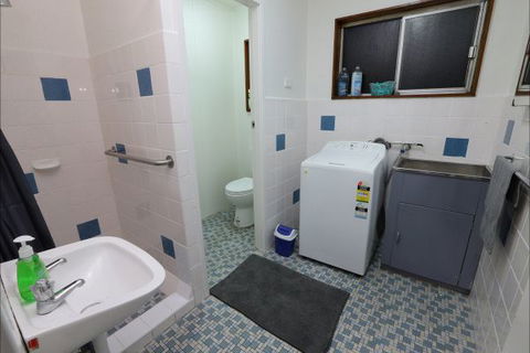 Waratah Beach Breaks - Kingaroy Accommodation 2