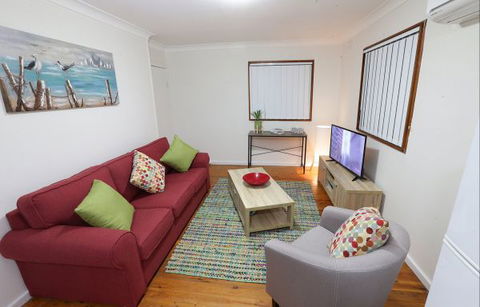 Waratah Beach Breaks - Kingaroy Accommodation 3