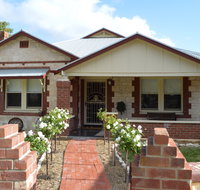 Two Cow Cottage Bed and Breakfast - Kingaroy Accommodation