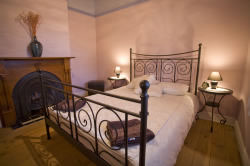 Florennes Heritage Cottage - Kingaroy Accommodation 5