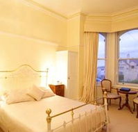 Amberley House - Kingaroy Accommodation