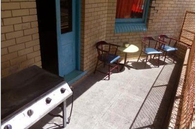Cambridge Hotel Backpackers - Kingaroy Accommodation 3