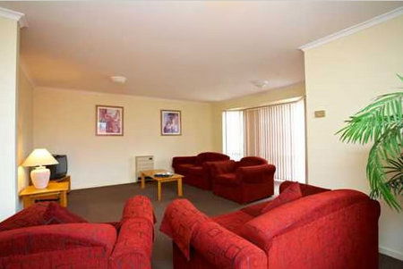 Quest Trinity House - Kingaroy Accommodation 2