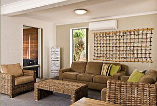 Airlie In Byron - Kingaroy Accommodation 1