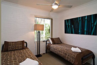 Airlie In Byron - Kingaroy Accommodation 3