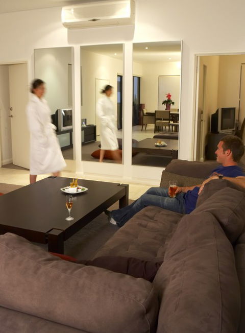 Wyndham The Outram Hotel Perth - Kingaroy Accommodation 5