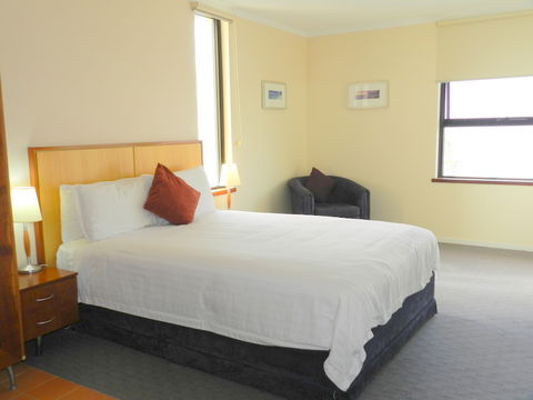 Ocean Beach Hotel - Kingaroy Accommodation 1
