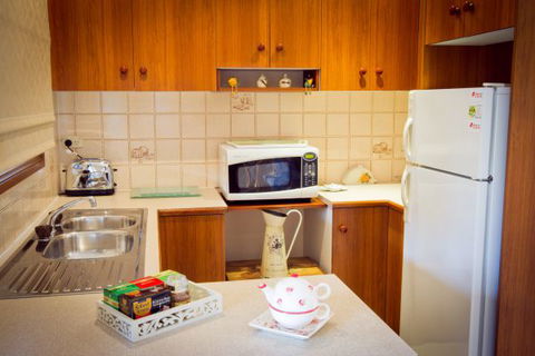 Camden Hillview - Kingaroy Accommodation 1