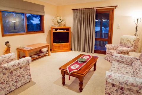 Camden Hillview - Kingaroy Accommodation 4