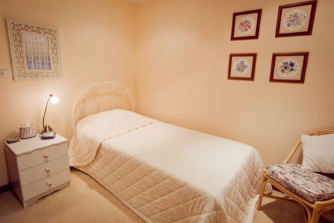 Camden Hillview - Kingaroy Accommodation 6