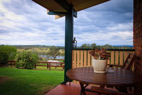 Camden Hillview - Kingaroy Accommodation 8