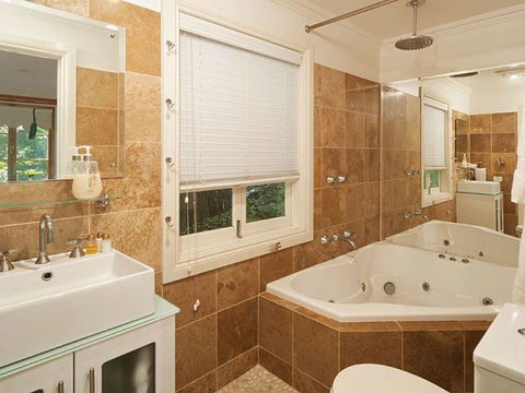 Aldgate Creek Cottage Bed And Breakfast - Kingaroy Accommodation 3