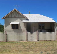 Ellison's Holiday Home - Kingaroy Accommodation