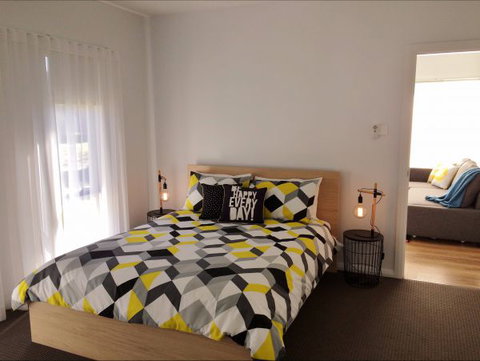 All Decked Out: Lake Conjola - Kingaroy Accommodation 7