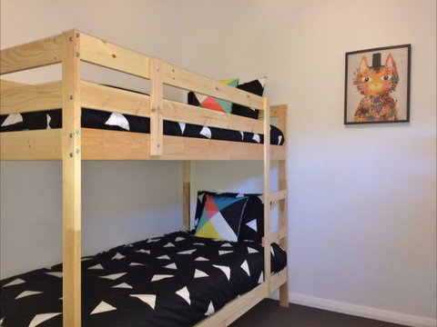 All Decked Out: Lake Conjola - Kingaroy Accommodation 9