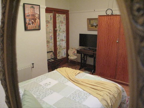 B&B Wodonga - Art Deco Accommodation - Kingaroy Accommodation 4