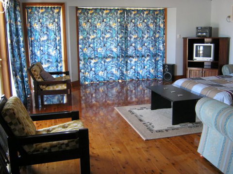 Baudins View Holiday House - Kingaroy Accommodation 1