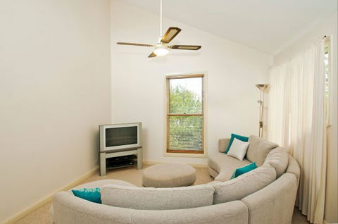 Fairlight House - Kingaroy Accommodation 4