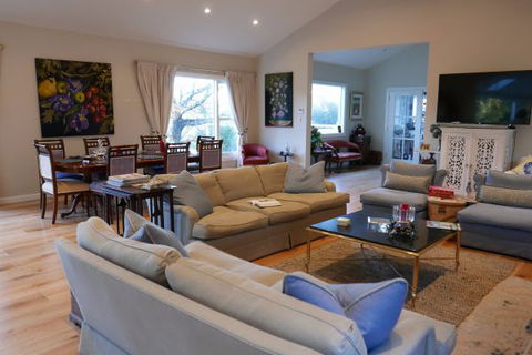 Fernhill Chestnut Farm - Kingaroy Accommodation 3