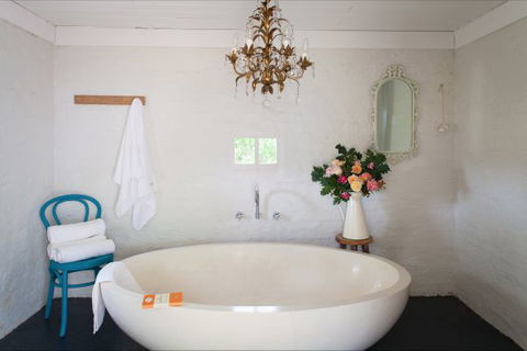 Flop House - Kingaroy Accommodation 4