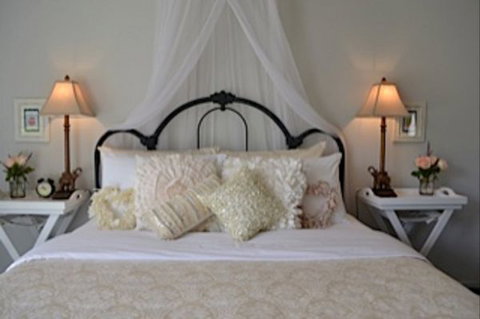 Garden Cottage B And B - Kingaroy Accommodation 0