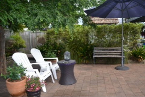 Garden Cottage B And B - Kingaroy Accommodation 5