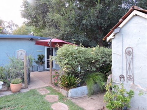 Garden Cottage B And B - Kingaroy Accommodation 6