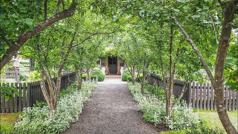 Kyneton Old Rectory - Kingaroy Accommodation 3