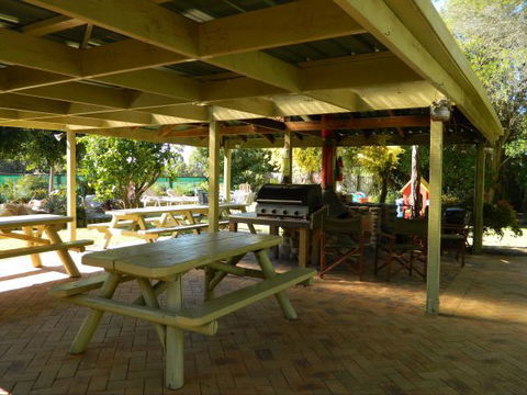Melaleuca Grove Holiday Units & Motor Inn - Kingaroy Accommodation 4