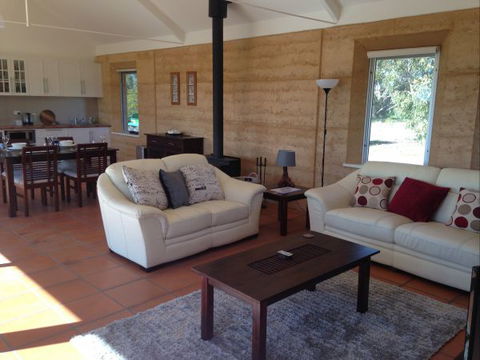 Muntiri Lodge Eco Retreat - Kingaroy Accommodation 2