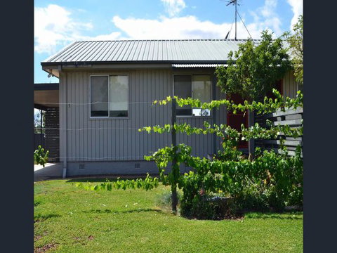 Narrabri West Apartments - Kingaroy Accommodation 0