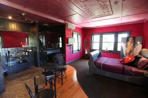 Oakdene Vineyards Guesthouse - Kingaroy Accommodation 0