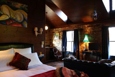 Ottery Cottage - Kingaroy Accommodation 0