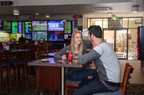 Pedens Hotel - Kingaroy Accommodation 1