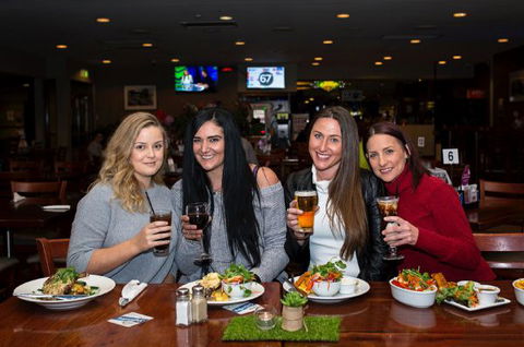 Pedens Hotel - Kingaroy Accommodation 2