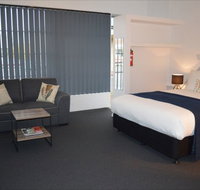 Penguin Seaside Motel - Kingaroy Accommodation