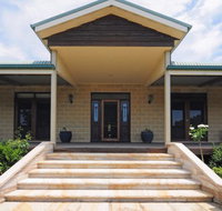 Reign Manor and Coach House - Kingaroy Accommodation