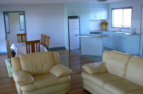 Sandy Point Beach Escape - Kingaroy Accommodation 3